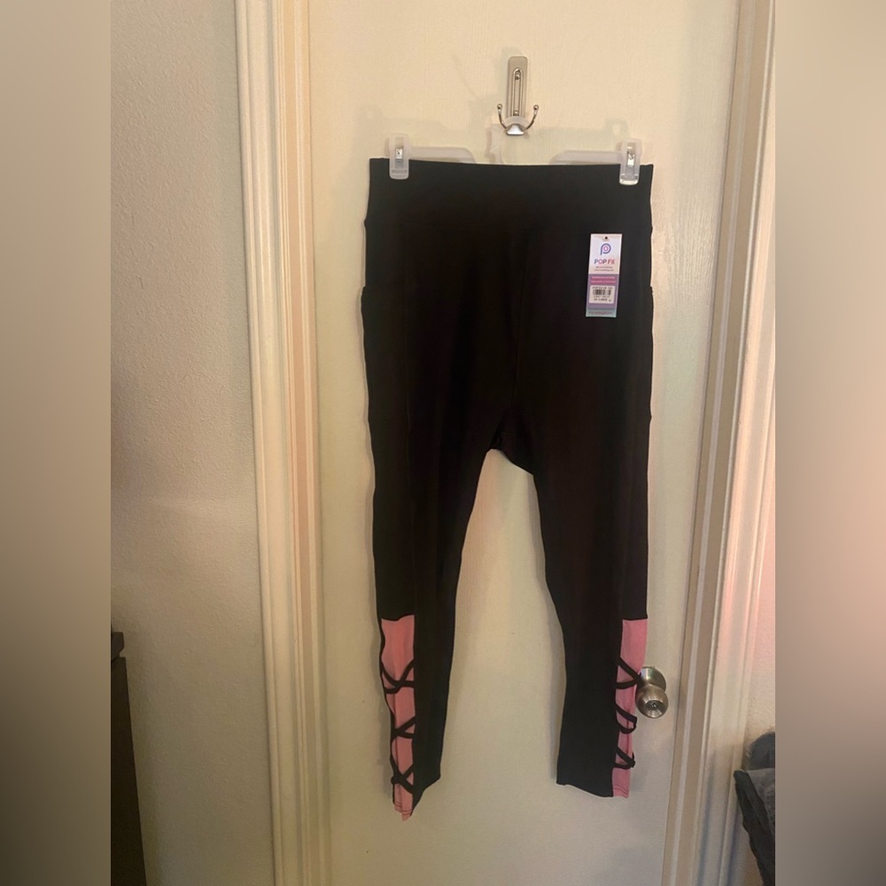 NWT POPfit black with pink accent leggings with pockets
